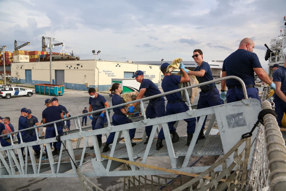 El 1 de abril, el Comando Sur de los Estados Unidos aumentó las operaciones antinarcóticos en el hemisferio occidental, para interrumpir el flujo de drogas.