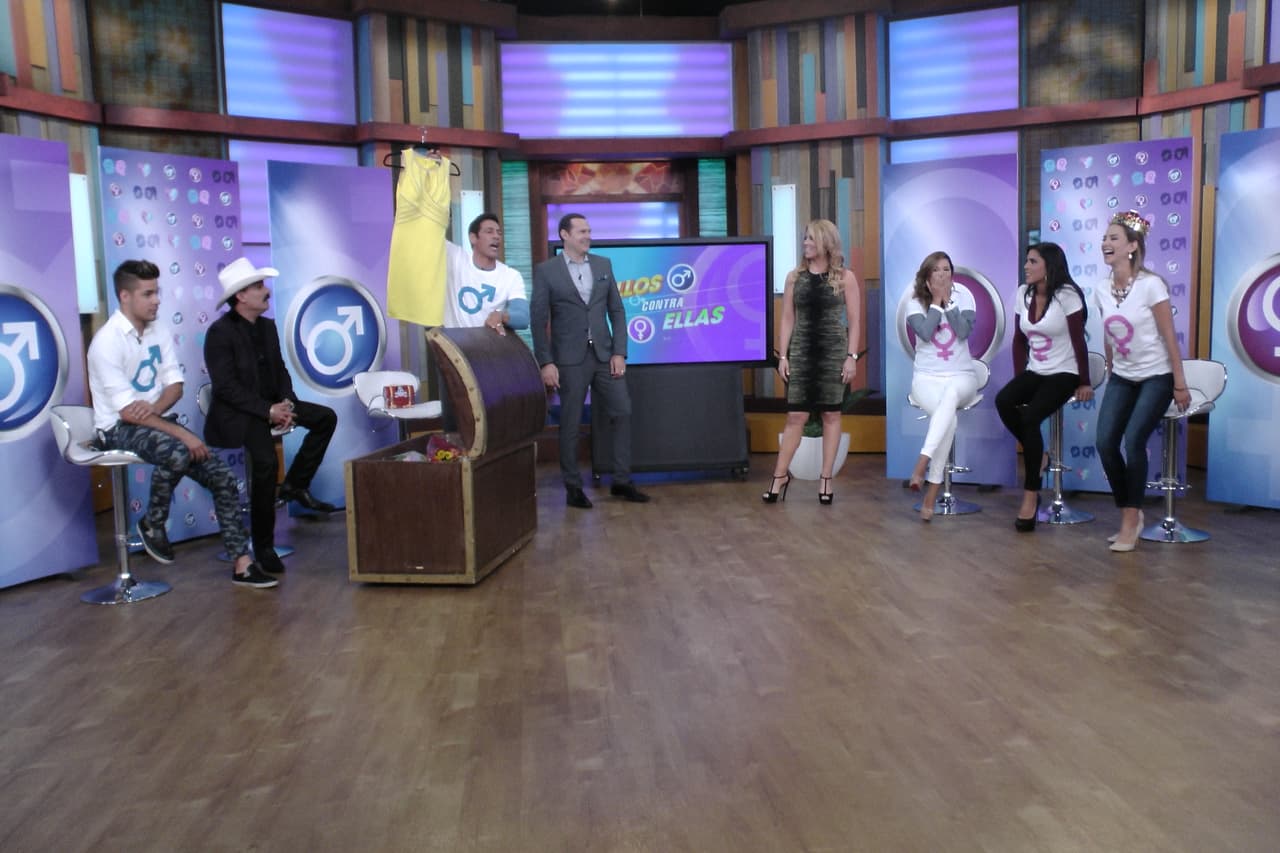 Johnny abrió el baúl de los secretos de las mujeres, dispuesto a sacar todos sus trapitos al sol.