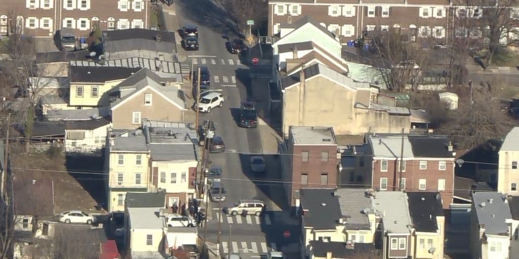 Después de aproximadamente dos horas, Fain murió en un tiroteo con oficiales de SWAT.
<br>
<br>