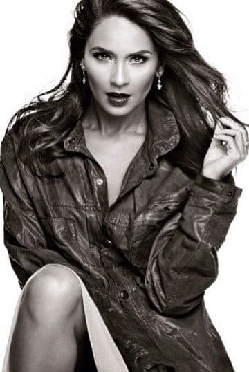 Adriana Louvier se está colocando como una de las actrices favoritas del público telenovelero. Por eso, te damos algunos datos personales que debes saber de esta guapa ojiverde.