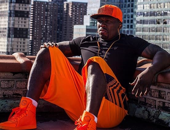 Hace unas semanas se declaró en bancarrota después de ser sentenciado a pagar siete millones de dólares a Lastonia Leviston, una mujer que le demandó por difundir un vídeo pornográfico de ella sin consentimiento.