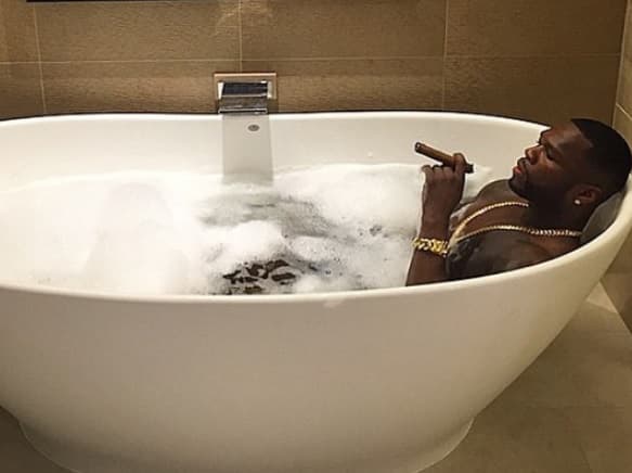 Parece que el cantante debería de aprender a ahorrar… pues ahora sí que está en serios problemas.