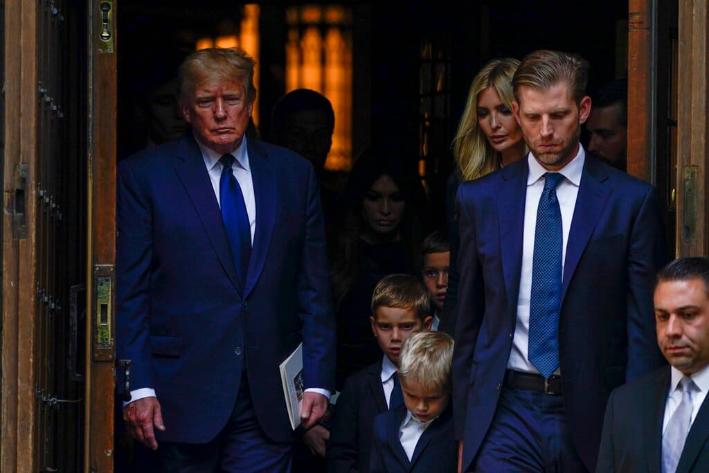 "Era la personalización del sueño americano. Era una fuerza de la naturaleza", la recordó hoy en el funeral su hijo Eric, según publicó el diario 
<i>The New York Post.</i>