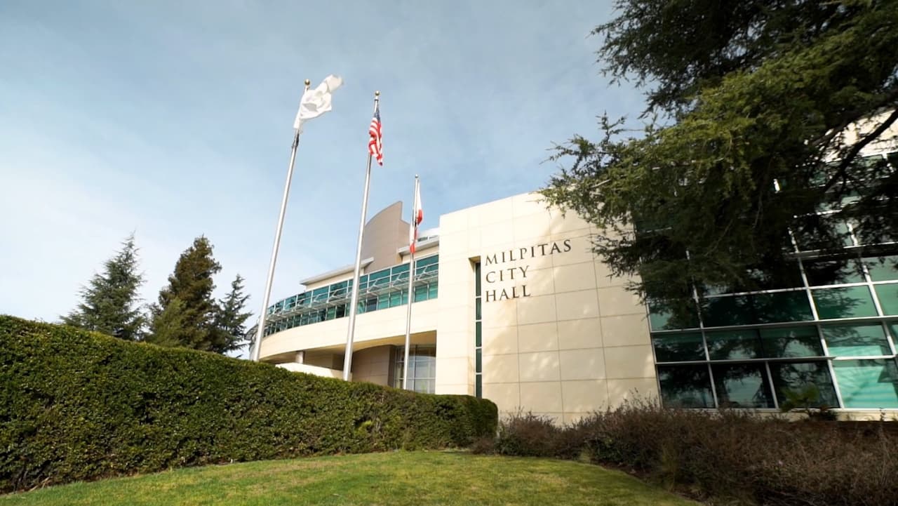 9. Milpitas. Es esta ciudad se ganan al año $137,000 aproximadamente.