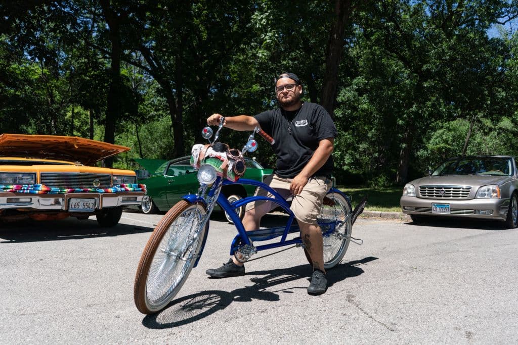 La ley permite a los californianos viajar a baja velocidad sin temor a ser penalizados o discriminados por su elección de estilo de vida y expresión cultural. Esto brinda a los entusiastas de los lowriders la libertad de disfrutar plenamente de su afición y mantener viva esta tradición única.