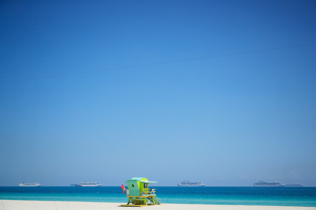 “Continuaremos monitoreando la situación y revisaremos otra posible extensión el 30 de septiembre o antes”, dijo la asociación, que sin embargo aclara que si las condiciones en EEUU mejoran, podrían considerar un reinicio antes. 
<br>