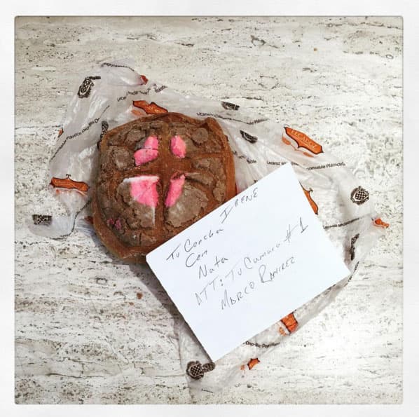 Y es que uno de los camarógrafos le cumplió uno de los antojos a la actriz, por eso ella hasta lo presumió en sus redes sociales.