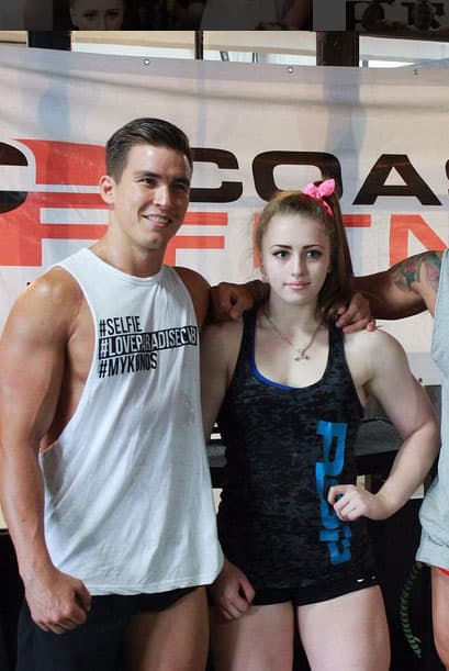 Julia se ha convertido en el centro de admiración, pero también de severas críticas.