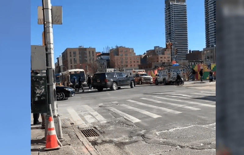 Una bala perdida impacta un autobús de la MTA en Harlem