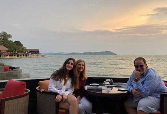 Esta fue su primera cena en familia en Langkawi y el atardecer fue perfecto durante toda la velada.
<br>