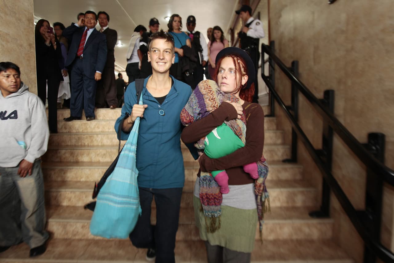 Por primera vez, una niña llevará los apellidos de sus dos madres en Ecuador