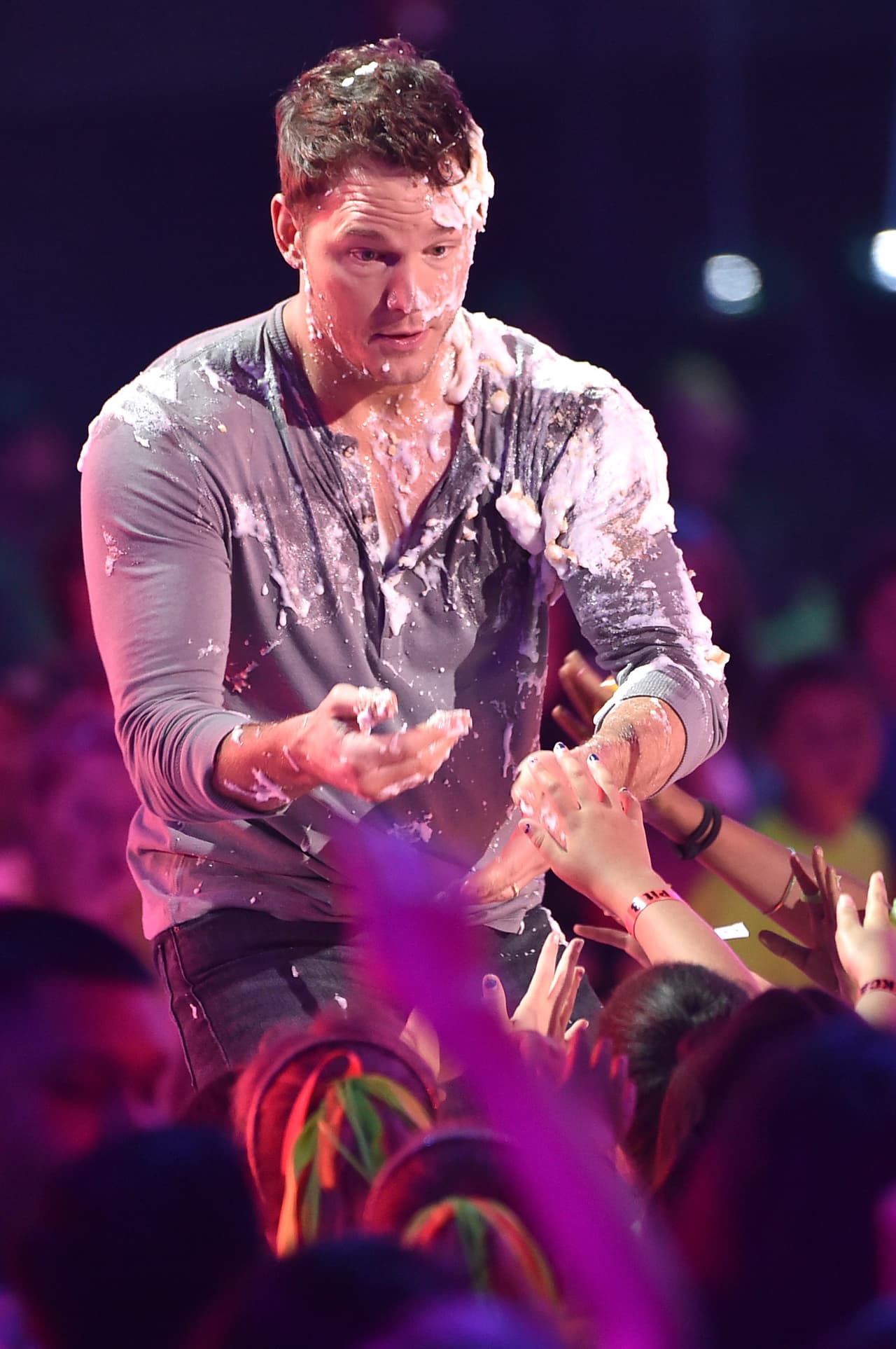 Chris Pratt sería el chico que pondría la picardía en el salón, aunque se esforzaría por tener las mejores notas.