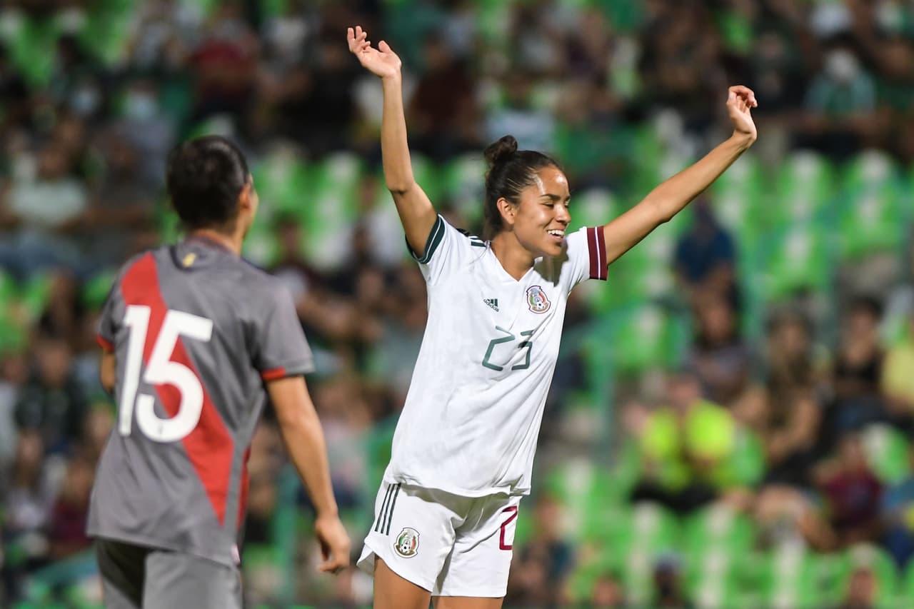 El Tricolor Femenil fue muy superior a Perú, a la que volverá a enfrentar el martes a puerta cerrada.
