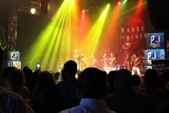 La Trakalosa de Monterrey prendió la fiesta del VIP Tour de Premios Juventud la noche del jueves en el House of Blues ¡Nos dejaron borrachos de amor por ellos!