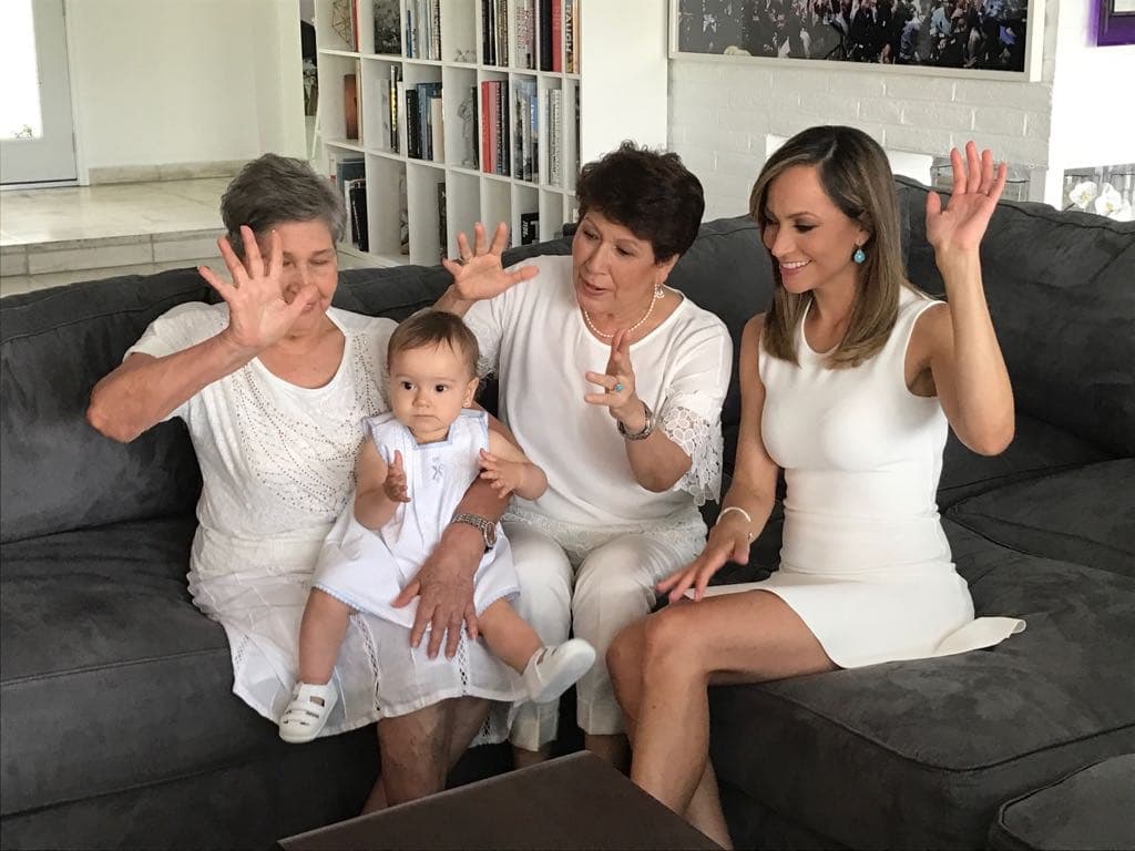 Para Satcha fue muy especial ver a su madre y a su abuela compartiendo con sus hijos.