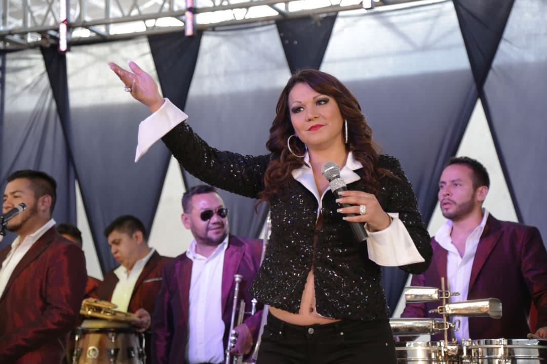 Quedarás impactado con el parecido de Luz Ramos, quien también tuvo que aprenderse varias de las canciones de Jenni Rivera.
