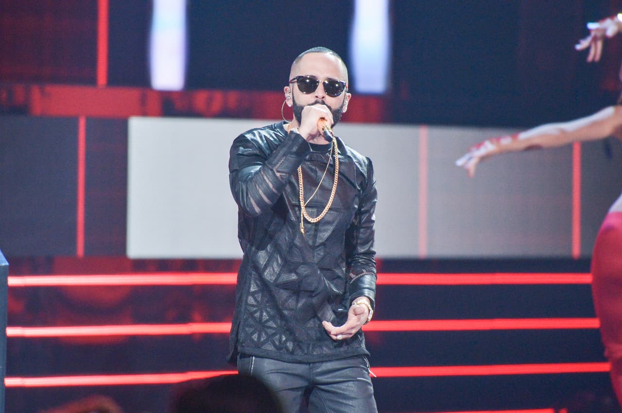 Invitaron a Yandel una vez más en el escenario.