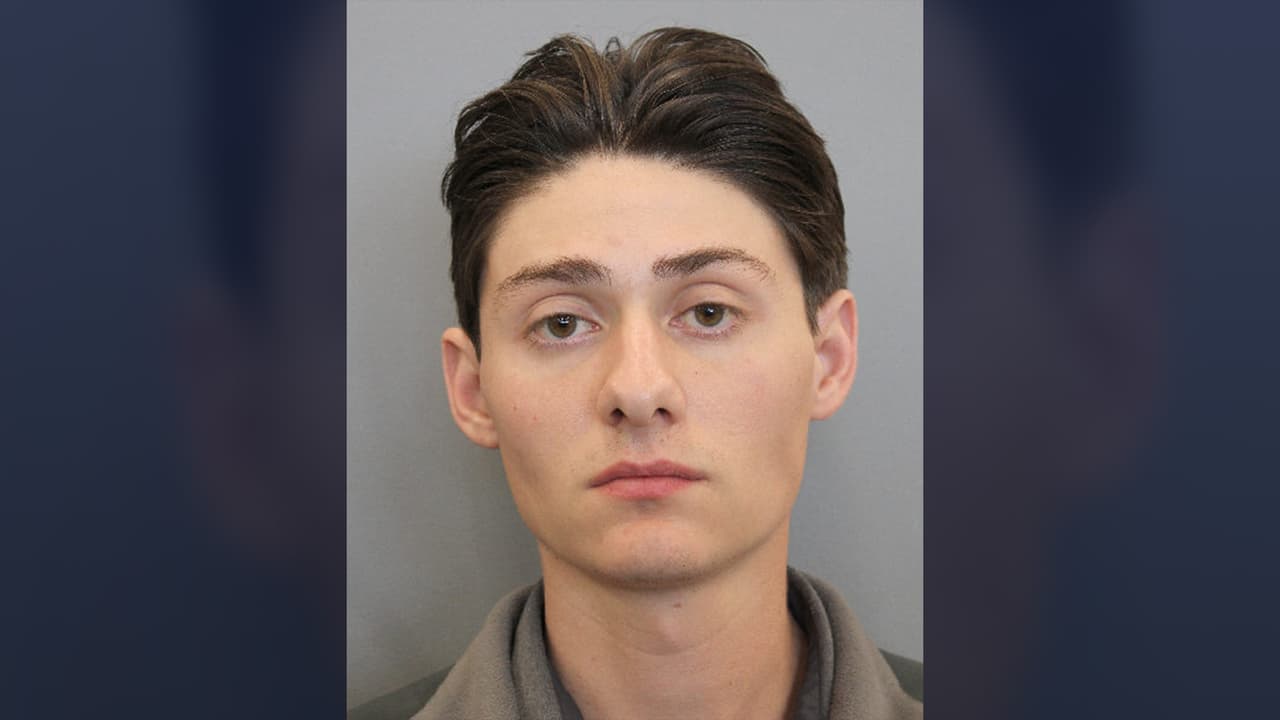 Arrestan a un joven de 21 años acusado de conducir en estado de ebriedad y atropellar a un hombre en Houston