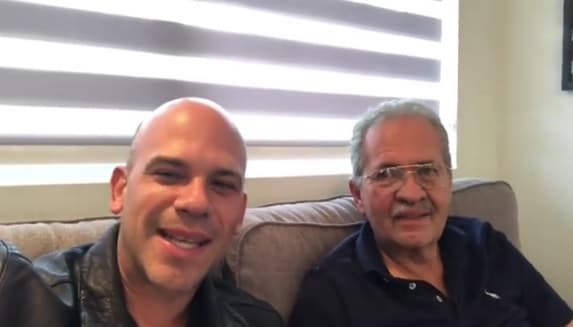 Y aunque cada año le toca que lo celebren en este día, el Dr. Juan también festeja a su señor padre Juan Manuel.