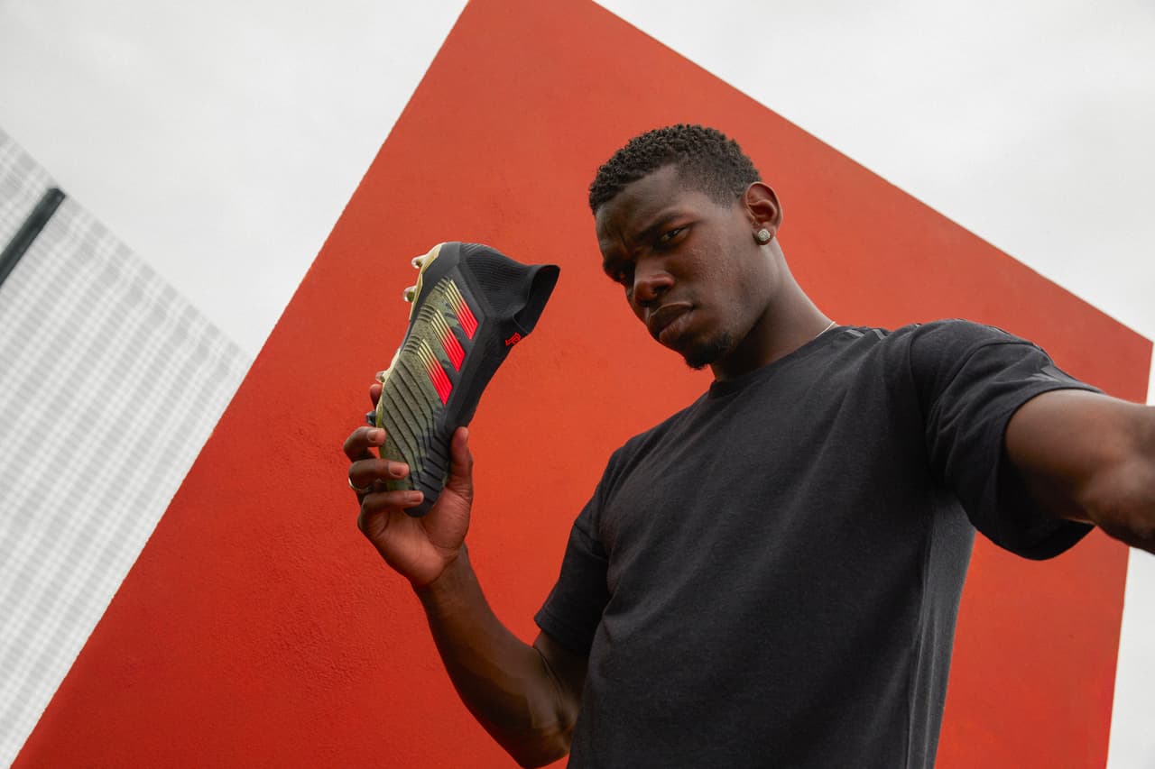 Paul Pogba es embajador Adidas y la marca le paga la cantidad de 3.2 millones de euros anuales.