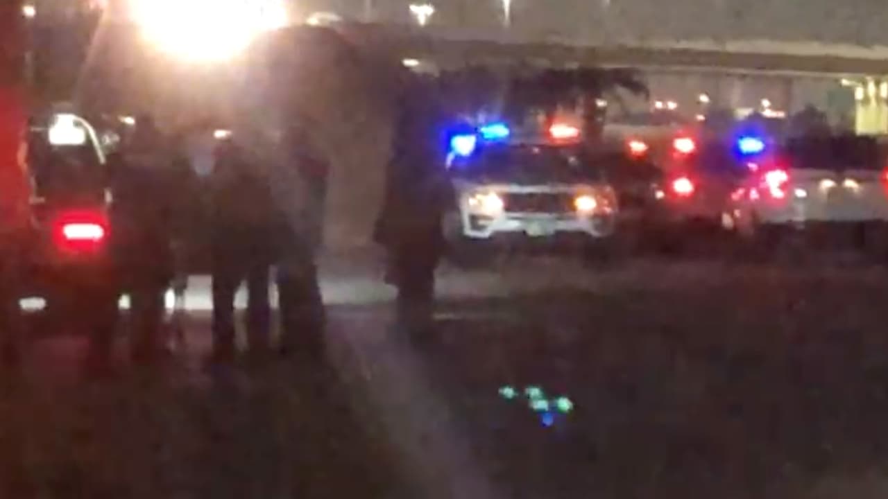 Por el momento se desconoce la identidad de la persona que perdió la vida en el accidente. La investigación continúa.