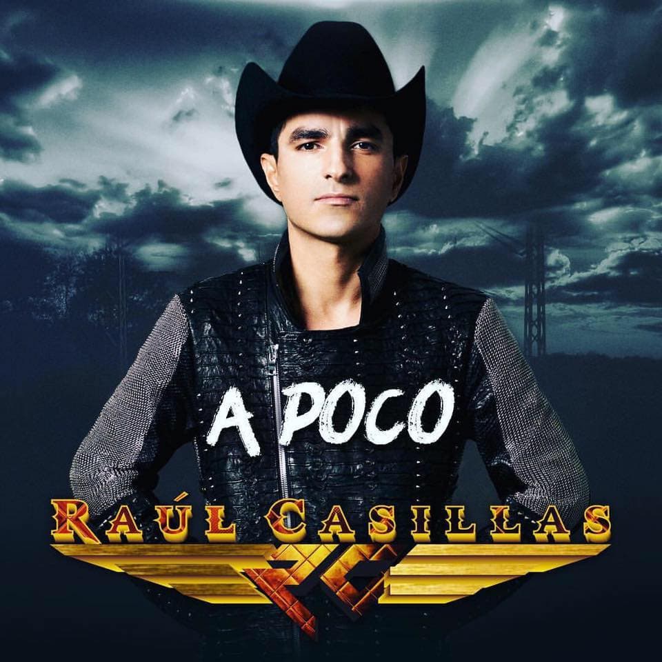 Raúl Casillas es otro artista regional que ha recibido muchos votos.