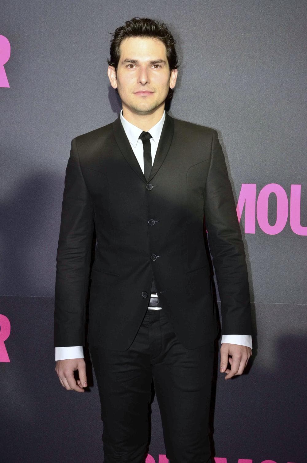 Pero ahí no acaban los amores, cuando protagonizó el musical 'I love Romeo y Julieta' se rumoró una posible relación con el actor 
<b>Alan Estrada</b>.