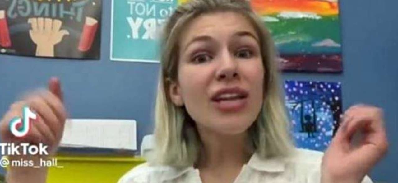 “Soy homosexual y me convertí en su espacio seguro”: Suspenden a maestra por decir en Tik Tok que es confidente de sus alumnos