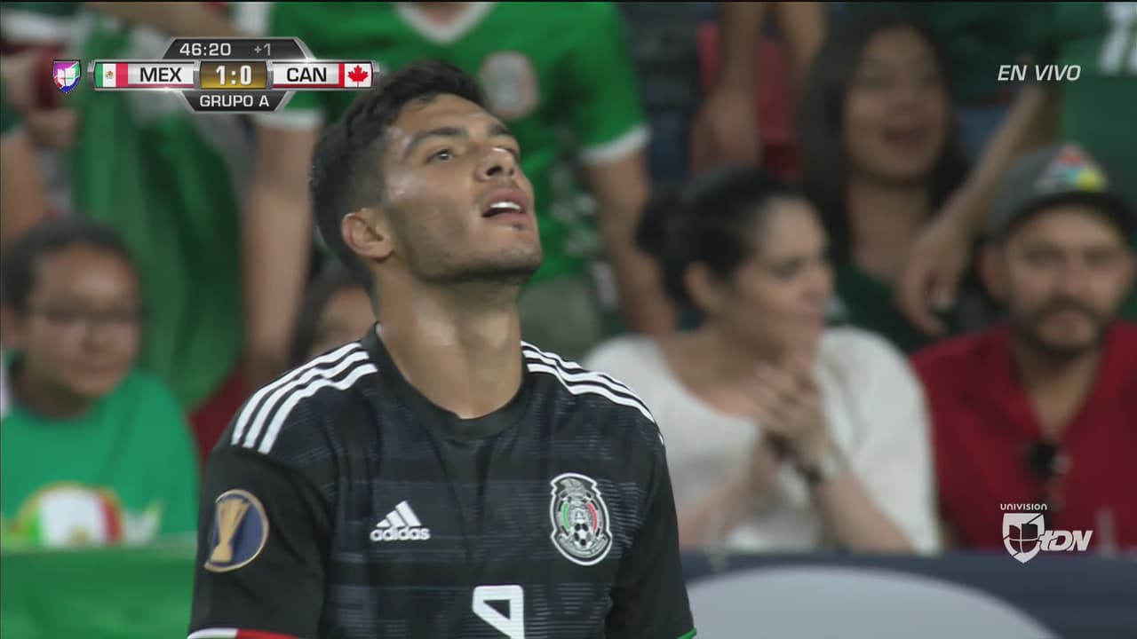 La última del primer tiempo fue de Raúl Jiménez