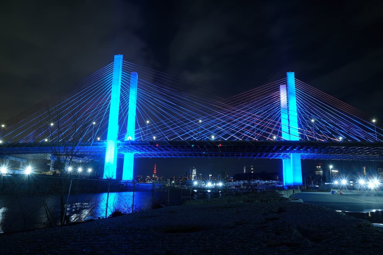 Lugares icónicos de Nueva York se iluminarán de azul en honor a la jueza Ruth Bader Ginsburg