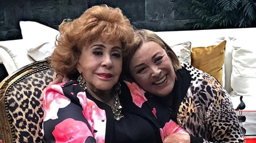 La hija de Silvia Pinal aseguró: "Esa vacuna te la van a pedir para viajar y como no tengo la intención de viajar fuera del país, pues me voy a esperar a ver qué reacción tiene", dijo en entrevista con el programa De Primera Mano.