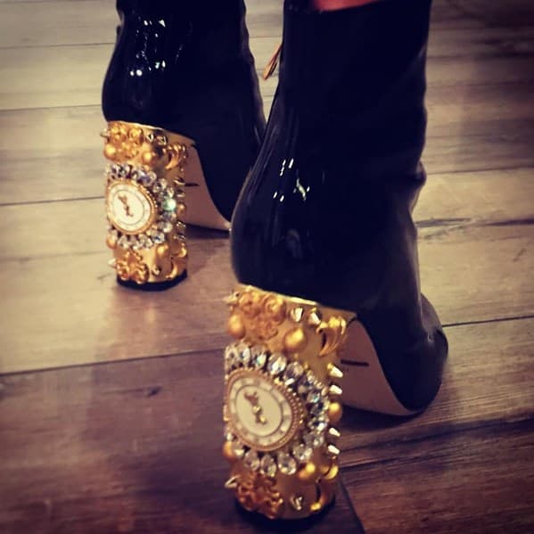 Las incrustaciones brillantes parecen ser de las favoritas en la colección de Galilea Montijo.