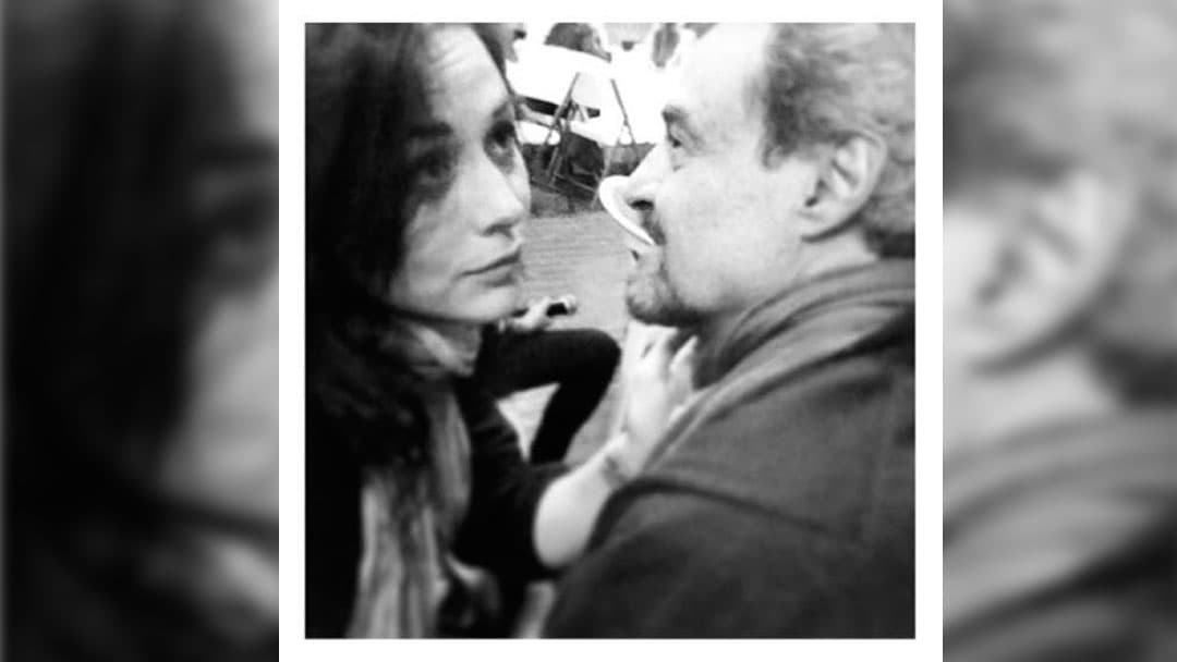 "
<b><a href="https://www.univision.com/programas/novelas/zuria-y-marimar-recordaron-a-gonzalo-vega-a-un-ano-de-su-muerte-fotos#b77f3a540001" target="_blank">Le habló a Roberto</a></b> para ver si había forma de acomodar los llamados", recordó, "pero no, llevaba mucha participación en la historia, no había forma de hacerlo, así que me salí de la prepa a seis meses de graduarme y empecé Alma de Hierro". 
<br>