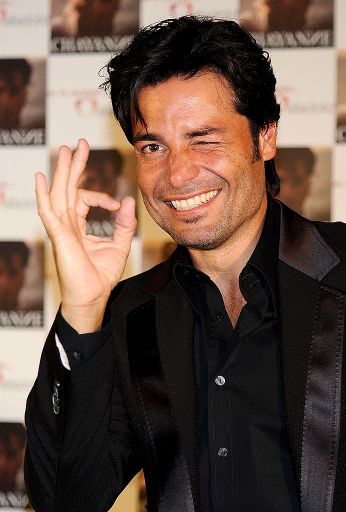 <b>Chayanne</b>
<br>Su nombre real es Elmer Figueroa Arce, pero Chayanne es como mucha gente lo conoce, es un cantante, compositor, bailarín y actor puertorriqueño. Su carrera comenzó cuando fue seleccionado para formar parte del grupo ‘Los Chicos’, y con ellos grabó cuatro discos. 
<br>
<br>En 1987 se lanzó como solista con su álbum ‘Chayanne’, y tuvo éxito con temas como: ‘Fiesta en América’ y ‘Para Tenerte Otra Vez’.
