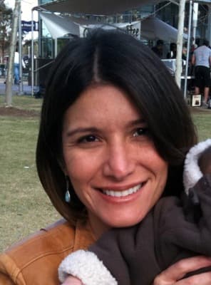 <h3 class="cms-H3-H3">Marcelle Da Rocha Guimaraes </h3>
<br>
<br>
<br>En 2013, esta mujer de 42 años oriunda de Brasil violó una orden judicial de los Estados Unidos al supuestamente sacó del país a su hijo Nicolás Scott Brann y desde entonces ninguno de los dos han vuelto. 
<br>
<br>La agencia cree que Guimaraes viajó con el menor a Brasil. Cuatro años después del suceso se emitió una orden de arresto en su contra en el Tribunal de Distrito de los Estados Unidos, en Texas. 
<br>
<br>A principios de 2018, Gumaraes 
<a href="https://www.fbi.gov/wanted/parental-kidnappings/marcelle-guimaraes" target="_blank">fue acusada de secuestro y conspiración parental internacional</a> y meses después, la gente que la ayudó a salir del país fue condenada por participar en el delito.
<br>
<br>