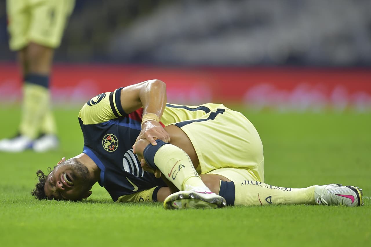 Bruno Valdez sale entre lagrimas tras sufrir dura lesión