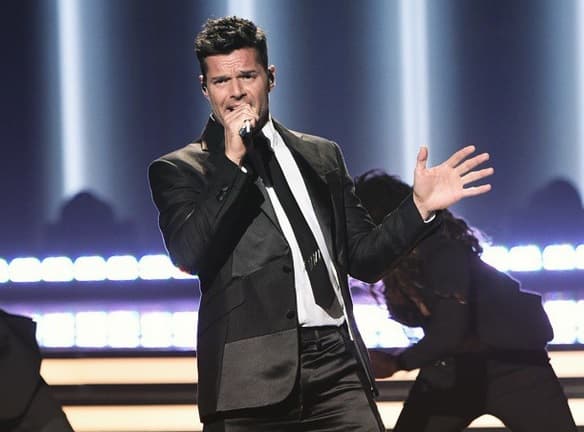 "Desde un principio su intención era transparente: decir básicamente barbaridades y mentiras para permanecer relevante ante la opinión pública, por votos o simplemente para mantenerse en el radar mediático".