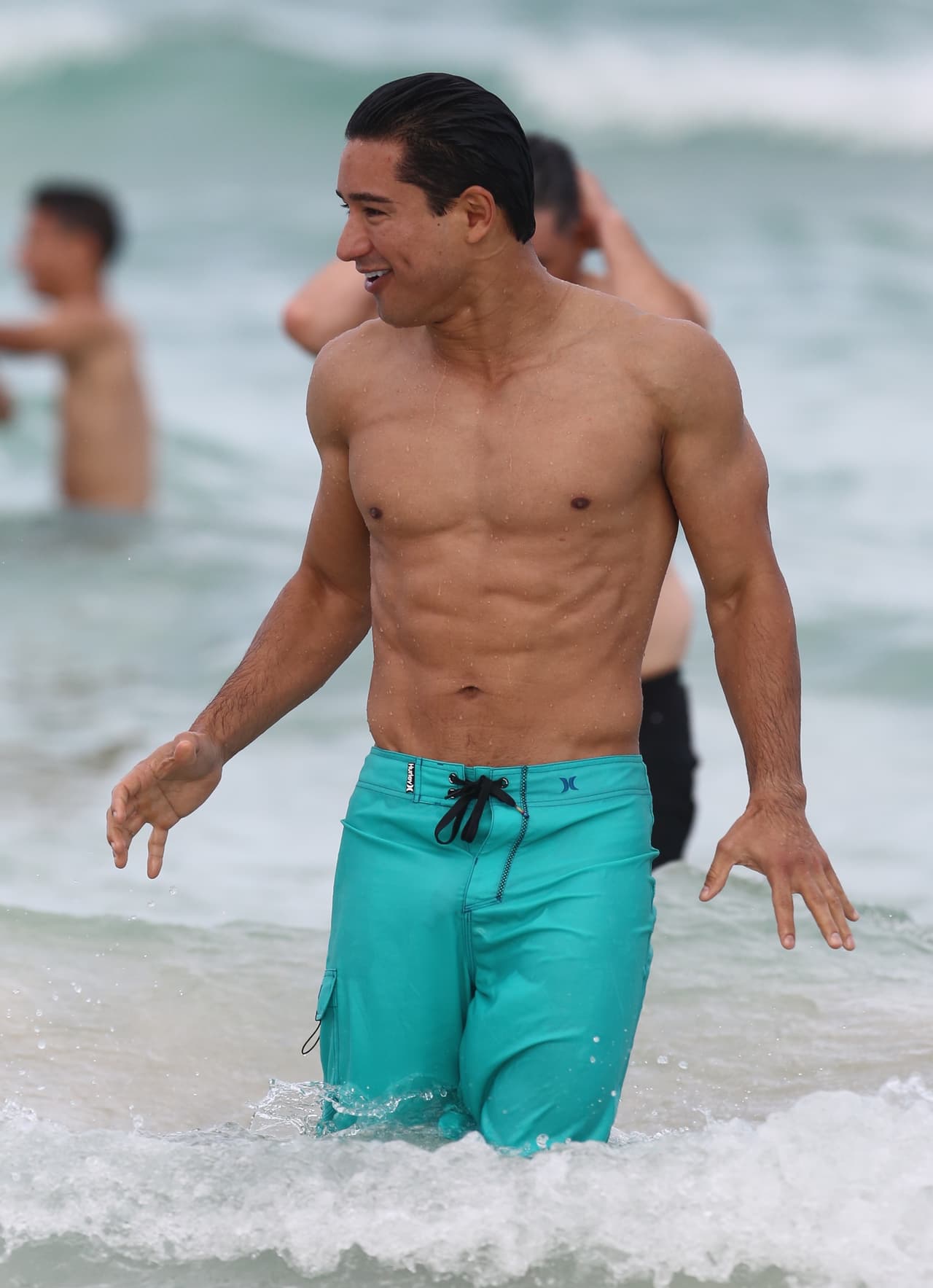 También se dio un chapuzón en el mar.