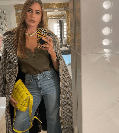 “Me siento super vieja al saber que cumplo 50 años, no lo puedo creer. No me puedo quejar, no hay nada ahora con lo que piense que quería hacer tal cosa y no la hice”, contó a ‘El Universal’.