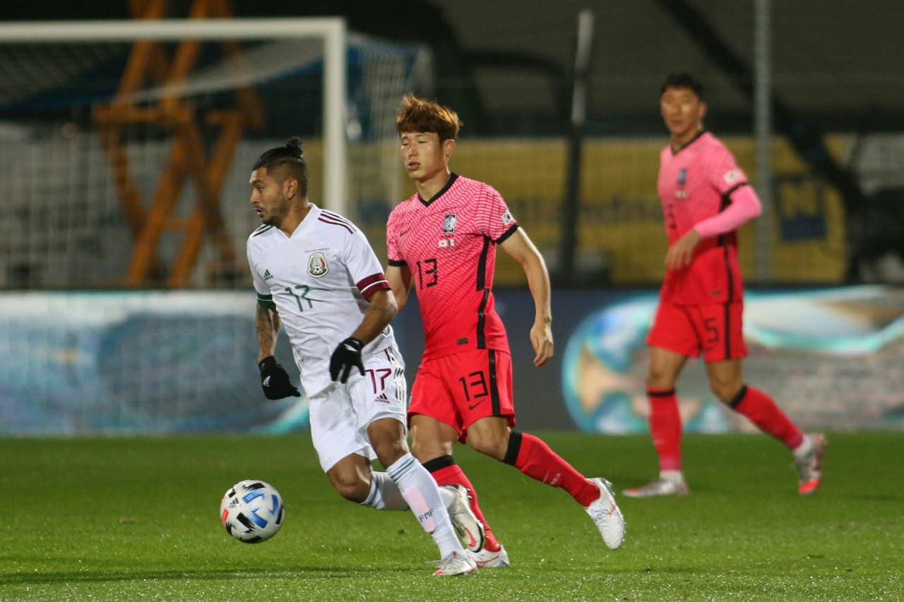 Corea del Sur abrió el marcador a los 20’ de juego. Apareció Raúl Jiménez (67’) para marcar el empate. Un par de minutos después Antuno (69’) dio vuelta al marcador y Salcedo (70’) marcaba el tercero para México. Al 87’ Kyung -won hizo el segundo de los asiáticos.