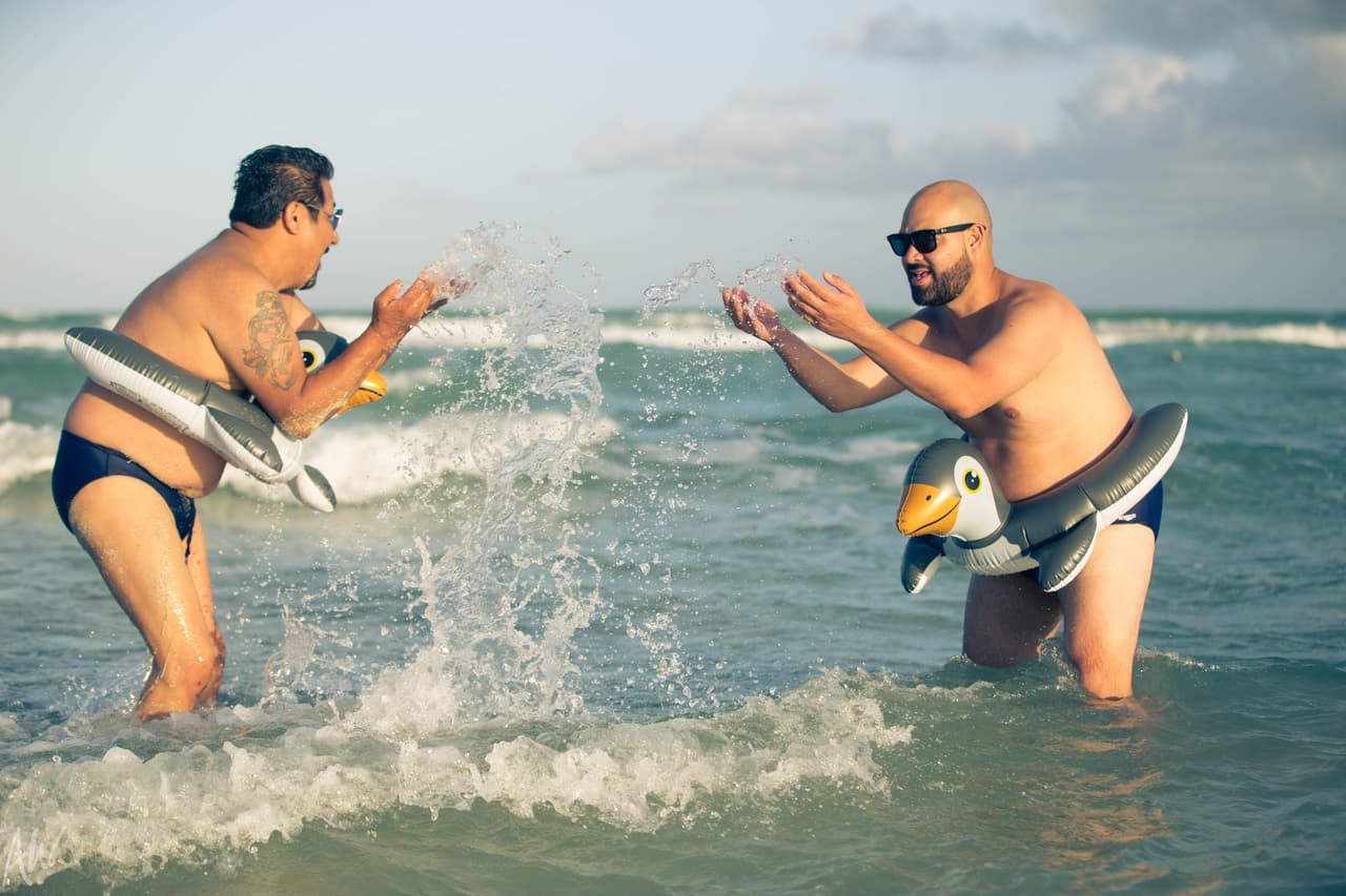 Miren cómo jugaban estas criaturas.