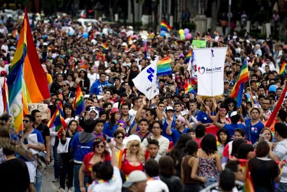 Para la presentación de las actividades artísticas y culturales participaron numerosos grupos civiles y algunas empresas.