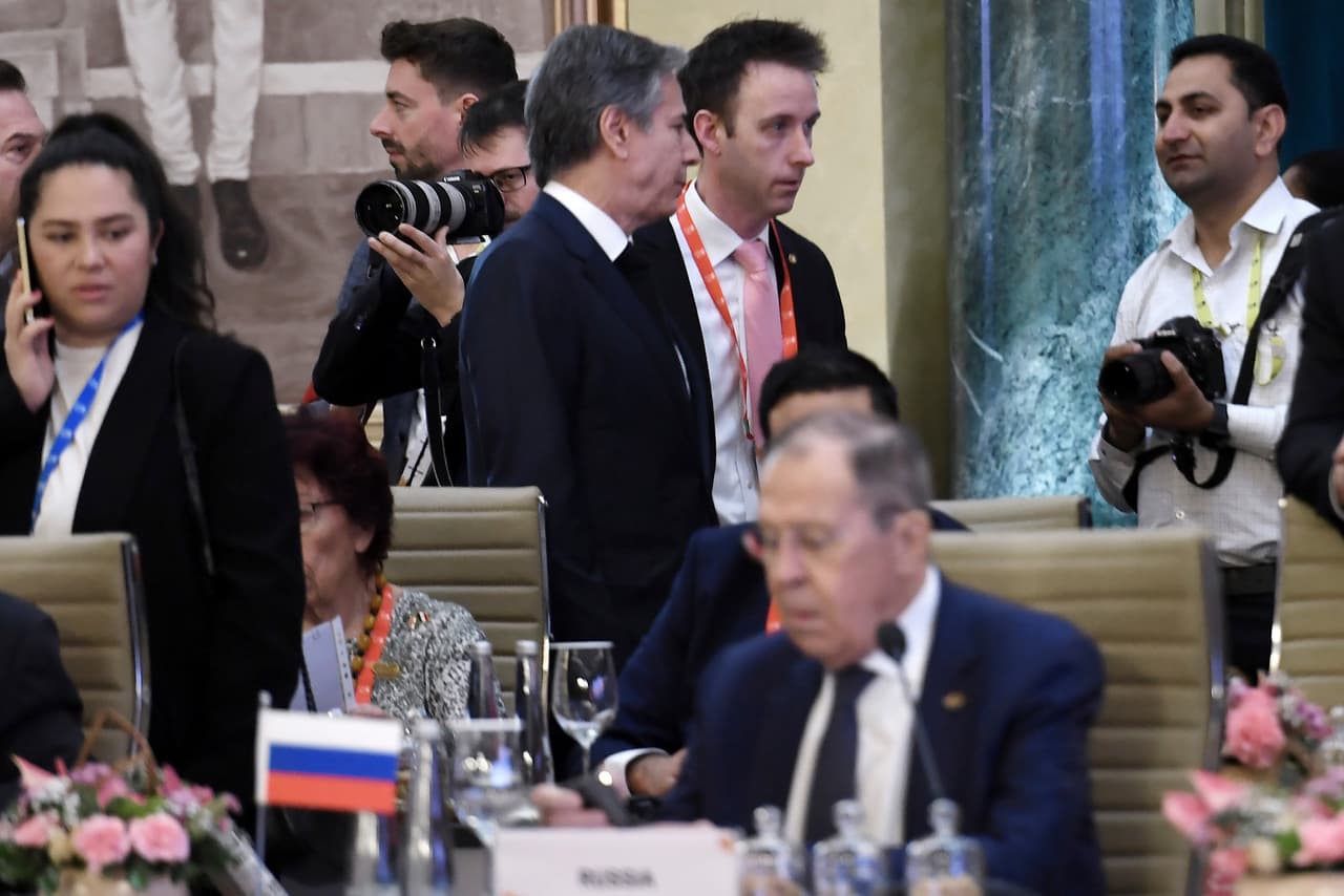 El breve encuentro de Blinken y Lavrov en el G20: primera reunión de los cancilleres de EEUU y Rusia desde la invasión a Ucrania