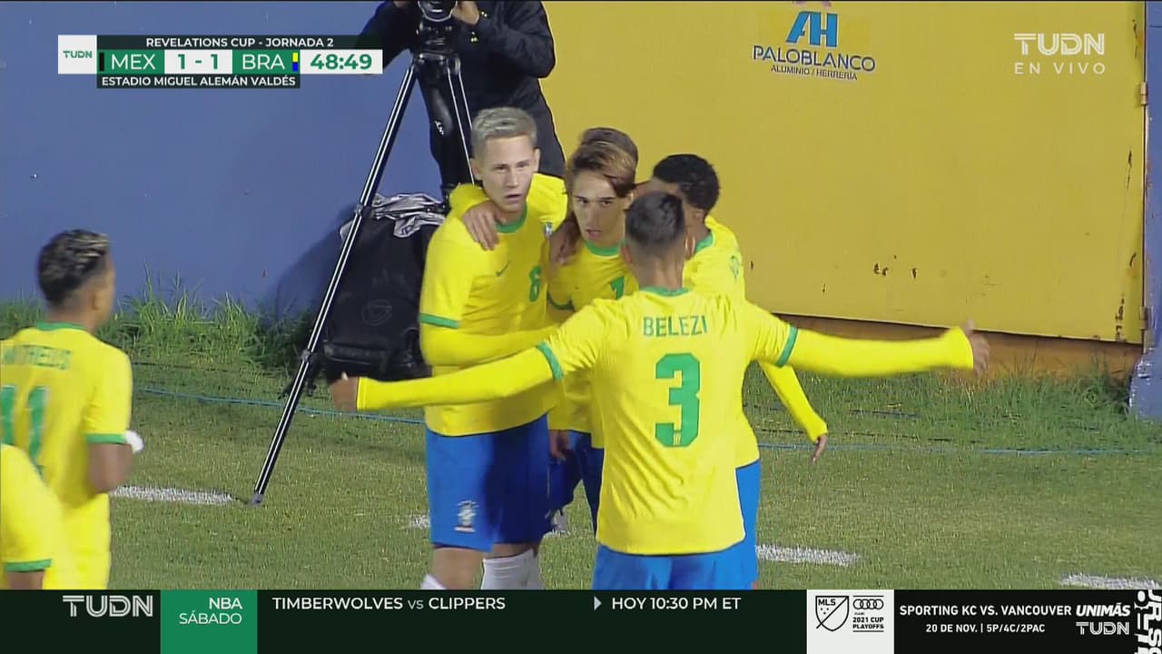 ¡Una genialidad! Marcos se tira una chilena y De Almeida empata 1-1