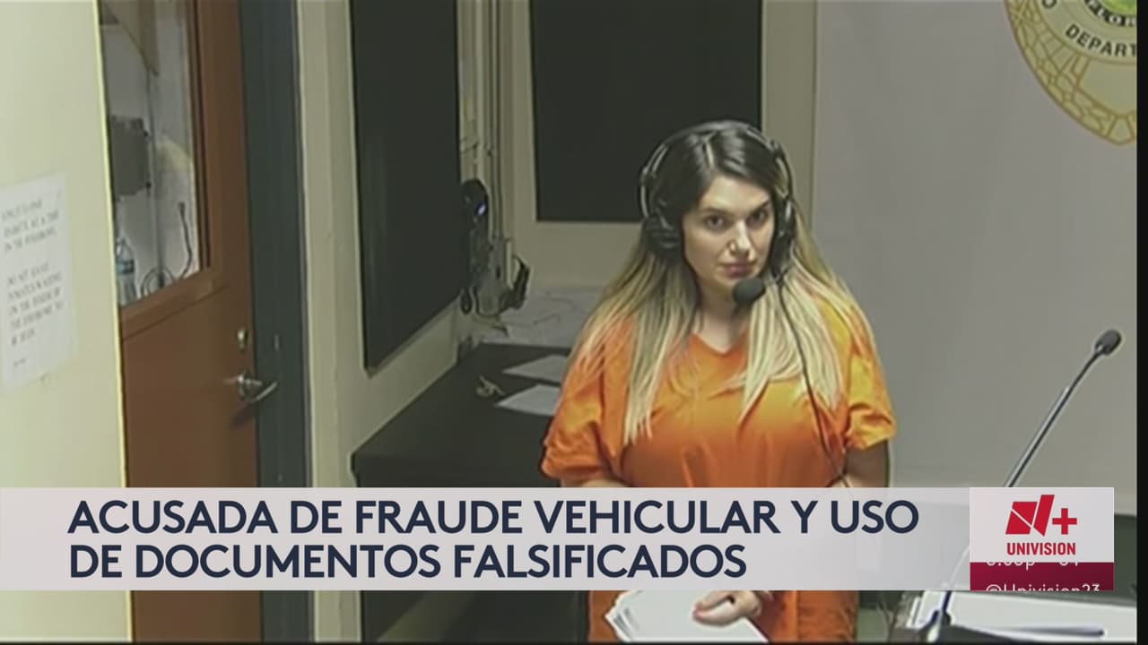 Arrestan a una mujer acusada de fraude vehicular y falsificación de documentos