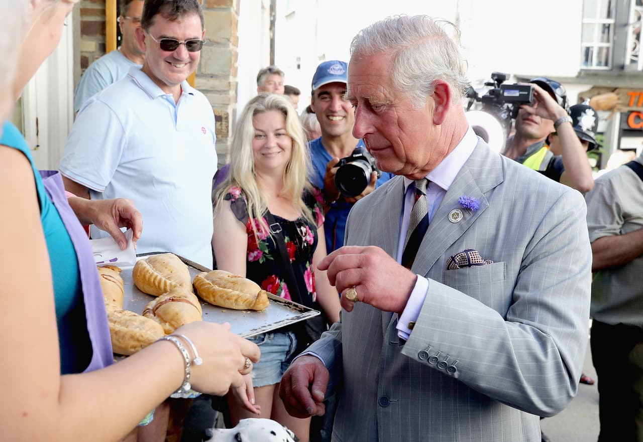 Y ahí los locales le dieron una cálida bienvenida.