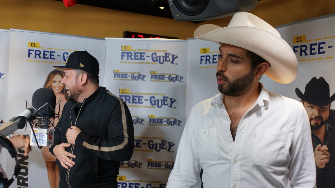Roberto Tapia llegó al Free-guey show con nuevo sencillo y se armó tremenda fiesta.