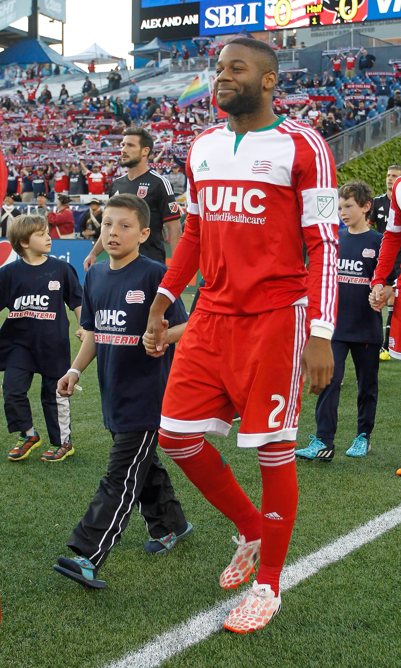 Selección Peruana estaría interesada en convocar al defensor de NE Revolution Andrew Farrell