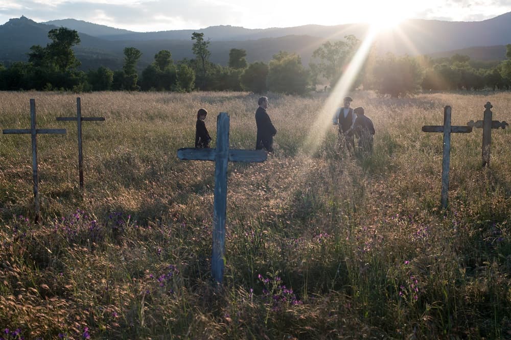Ana es una dulce niña nacida a las afueras de Madrid.
