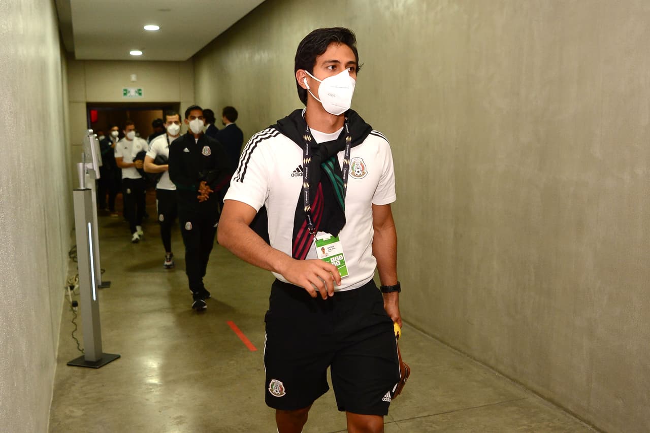 Sin Macías ni Mozo, ligero cambio en la alineación de México